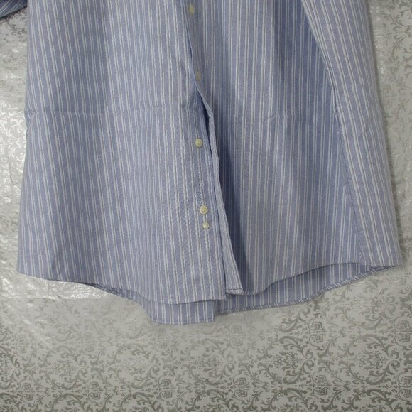 IZOD Button Down Shirt Size XL - Picture 2 of 6